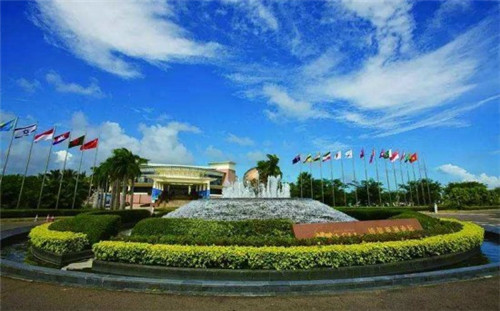 启东市创业真丝服饰加盟没经验开什么店好